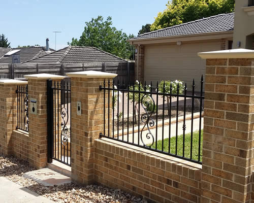 Brick & Steel Fencing